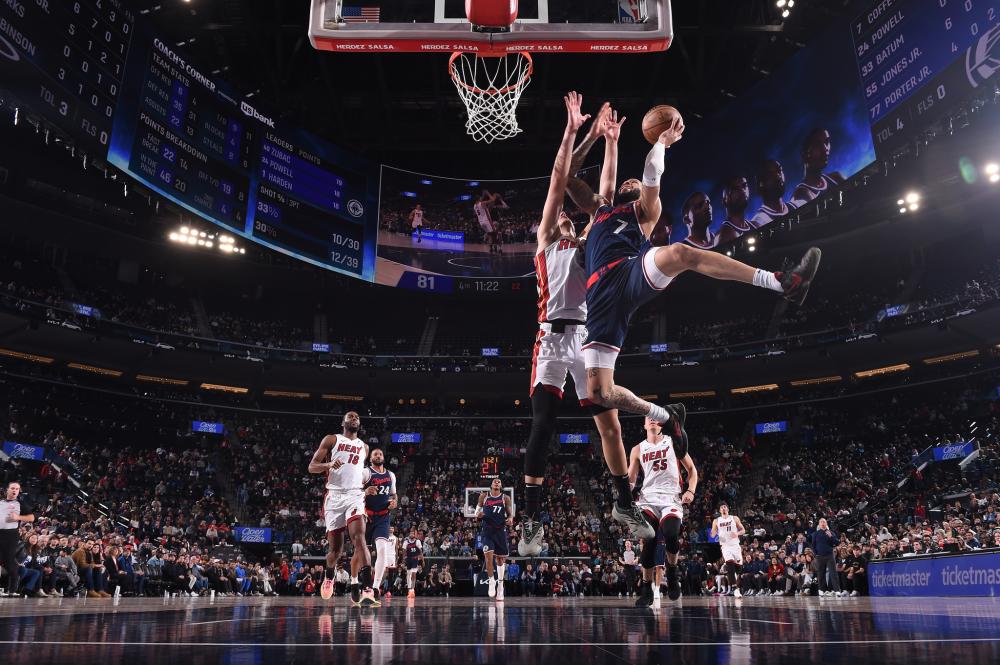 队中场的核 队中场的核