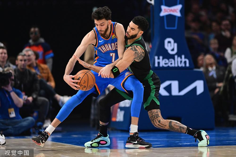 亚雷斯的三 亚雷斯的三