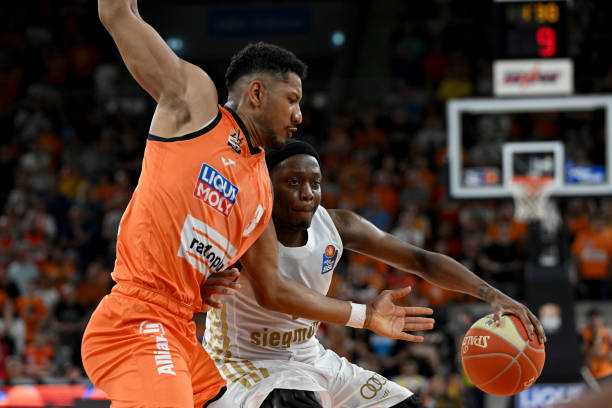 不仅如此 不仅如此